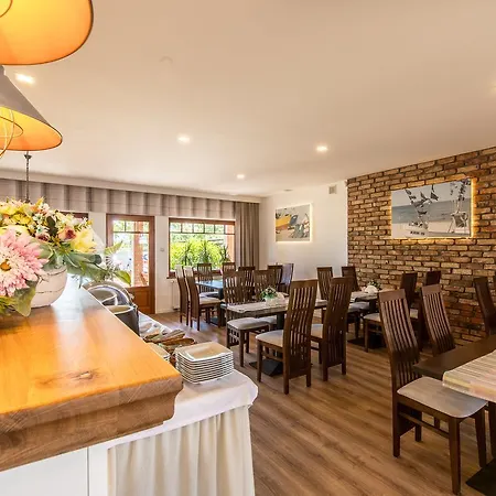 ベッド・アンド・ブレックファスト Sloneczny Dwor