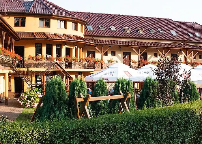 斯洛奈尼多尔酒店 4*